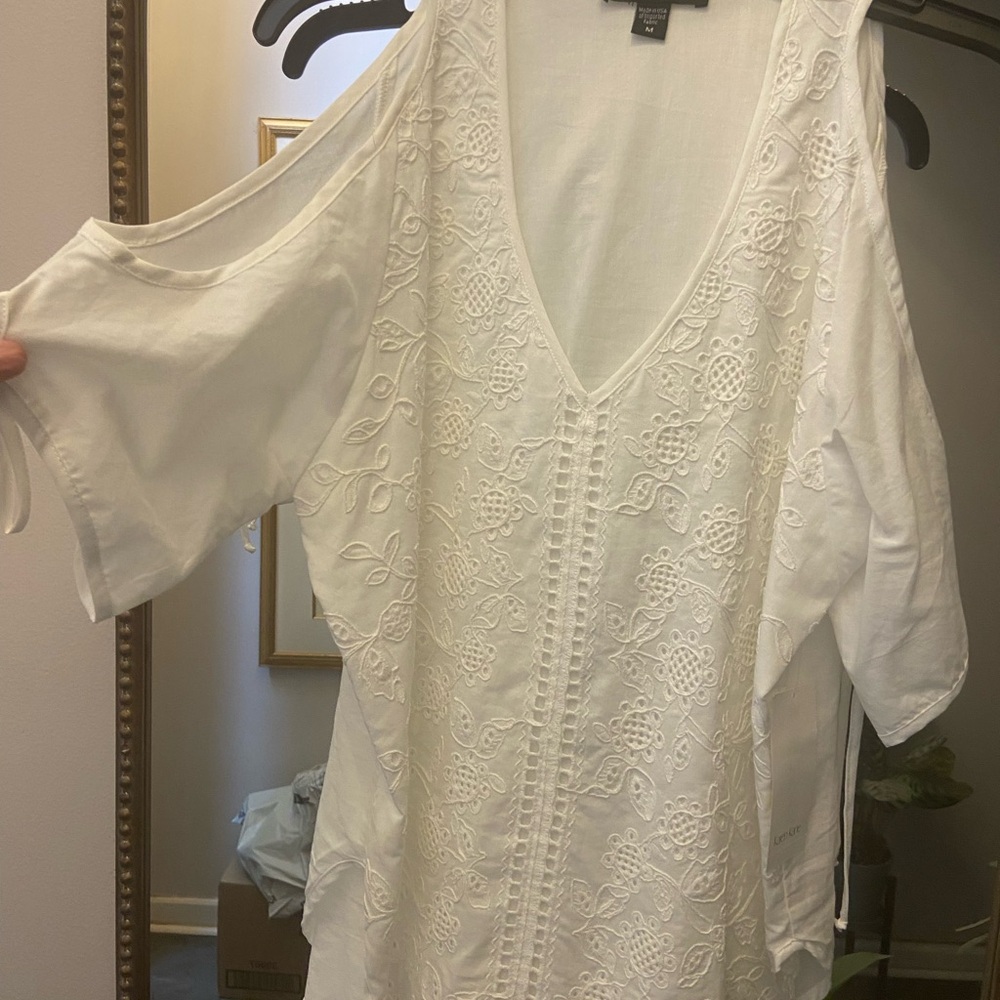Women's White Embroidered Cold-Shoulder Top Karen Kane